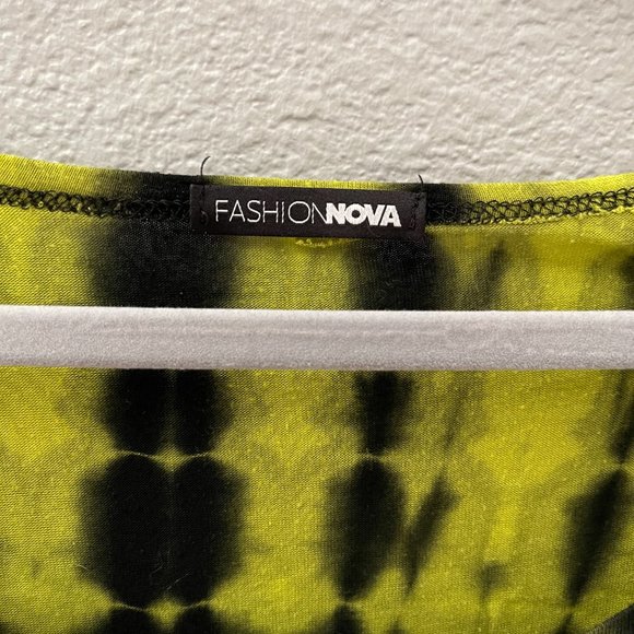 Fashion Nova - Flowy Tiedye Blouse - Picture 3 of 3